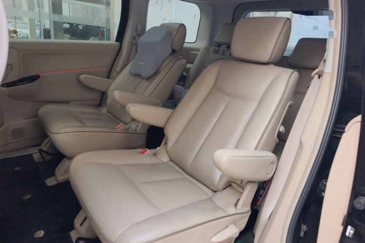 Used Nissan Quest 2015 3.5L SL Left Rear Seat