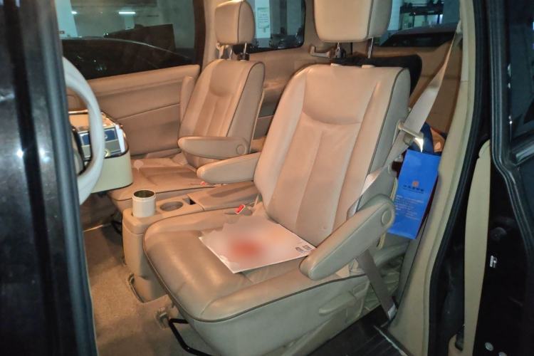 Used Nissan Quest 2015 3.5L SL Left Rear Seat