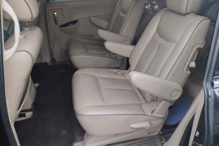 Used Nissan Quest 2015 3.5L SL Left Rear Seat