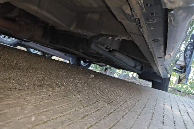 Used Nissan Quest 2015 3.5L SL Left Side Sill