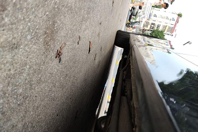 Used Nissan Quest 2015 3.5L SL Left Side Sill