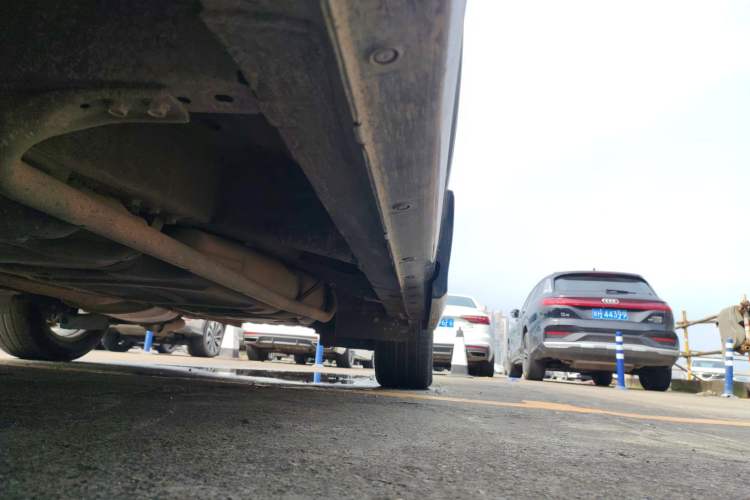 Used Nissan Quest 2015 3.5L SL Left Side Sill