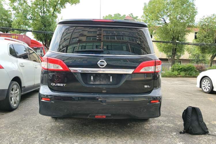 Used Nissan Quest 2015 3.5L SL Rear