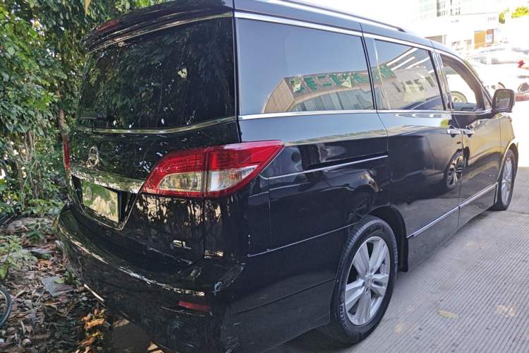 Used Nissan Quest 2015 3.5L SL Rear Right 45 Deg