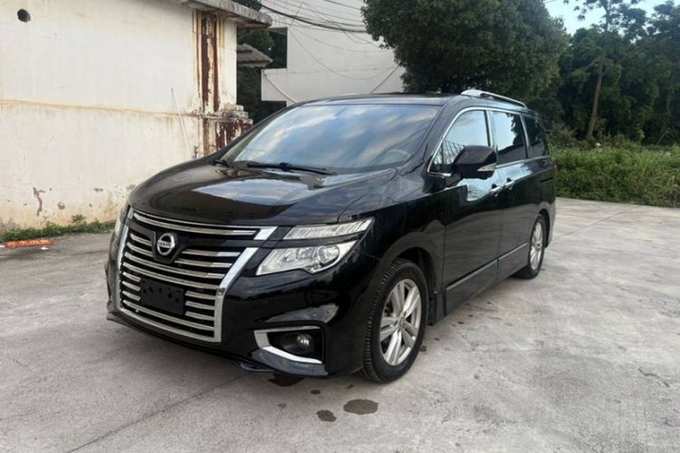Nissan Quest 2015