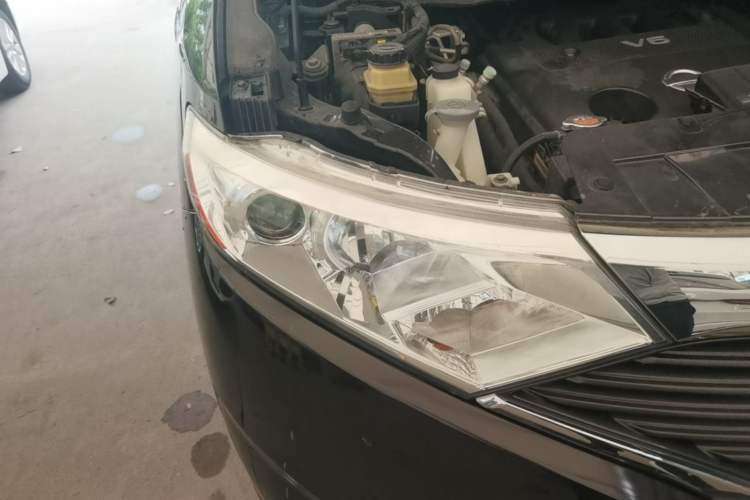 Used Nissan Quest 2015 3.5L SL Right Front Headlight