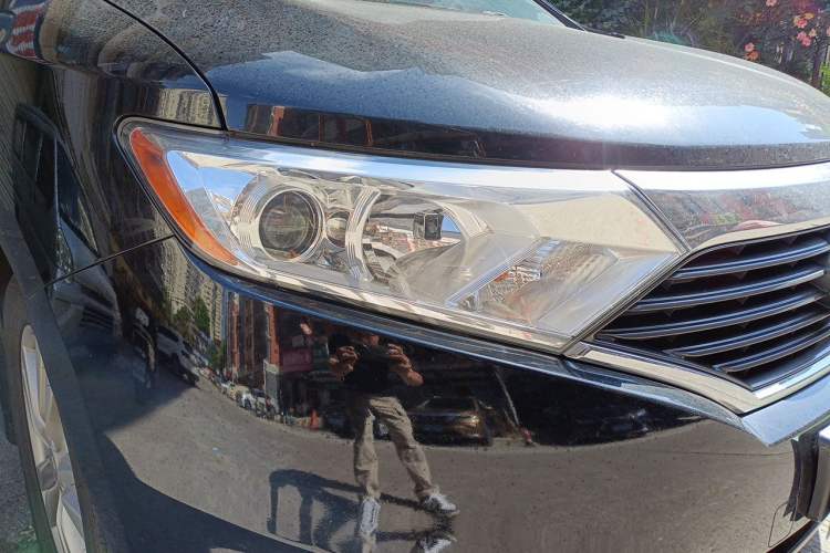 Used Nissan Quest 2015 3.5L SL Right Front Headlight