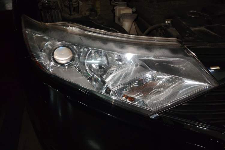 Used Nissan Quest 2015 3.5L SL Right Front Headlight