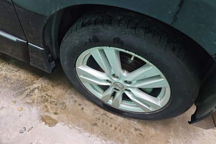 Used Nissan Quest 2015 3.5L SL Right Front Wheel Hub