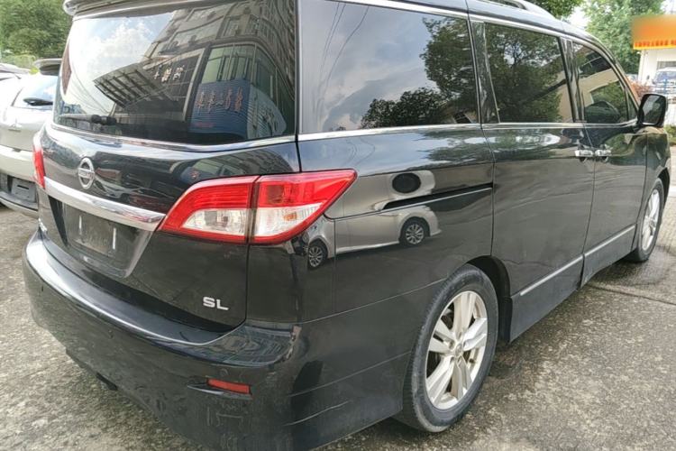 Used Nissan Quest 2015 3.5L SL Right Rear Taillight