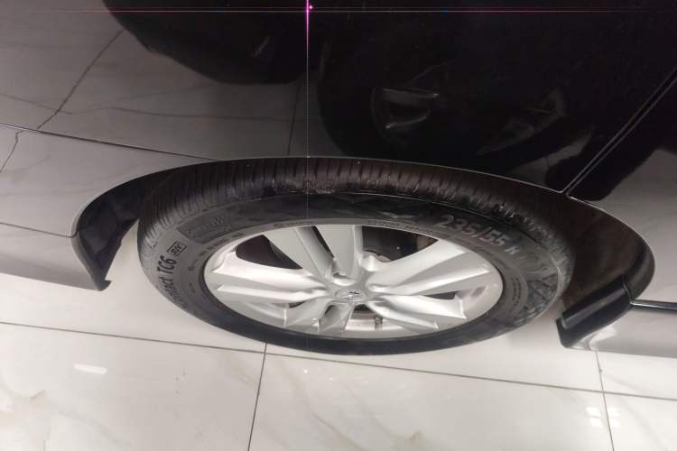 Used Nissan Quest 2015 3.5L SL Right Rear Wheel Hub