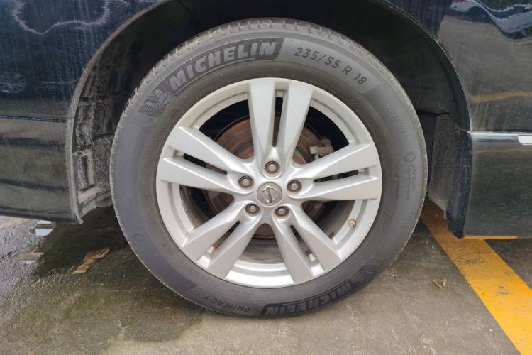 Used Nissan Quest 2015 3.5L SL Right Rear Wheel Hub