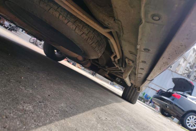 Used Nissan Quest 2015 3.5L SL Right Side Sill