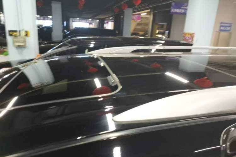 Used Nissan Quest 2015 3.5L SL Roof