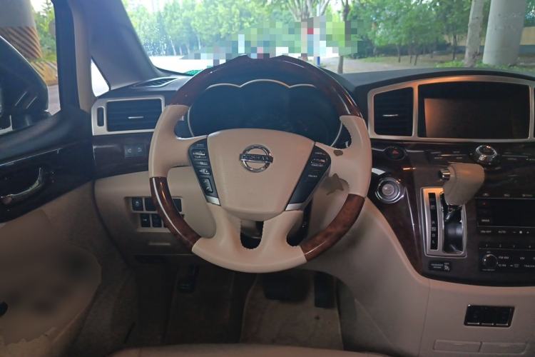 Used Nissan Quest 2015 3.5L SL Steering Wheel