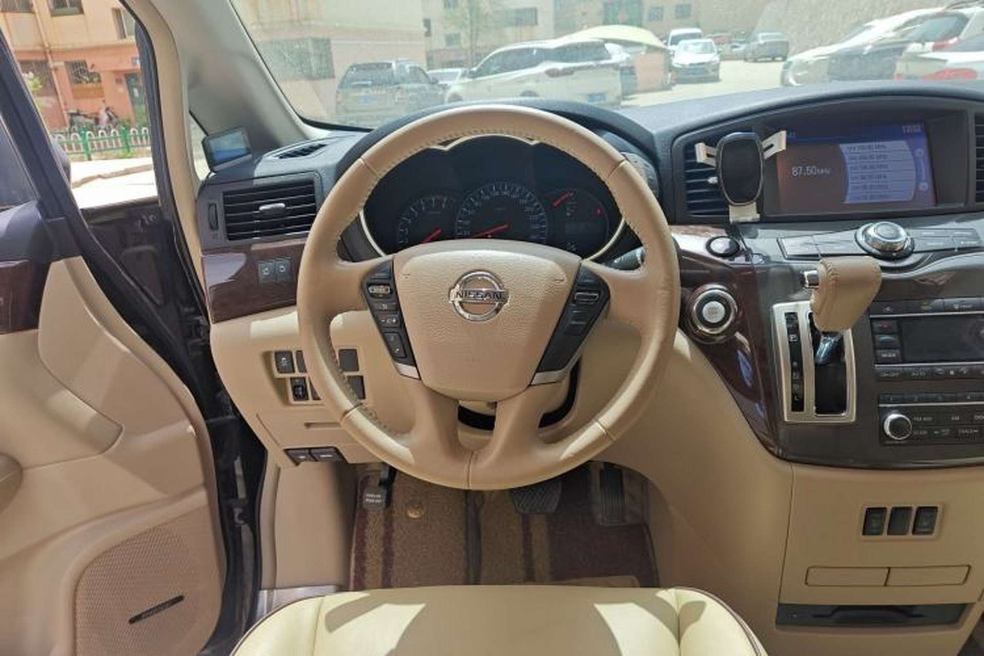 Used Nissan Quest 2015 3.5L SL Steering Wheel
