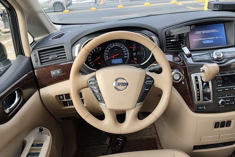Used Nissan Quest 2015 3.5L SL Steering Wheel