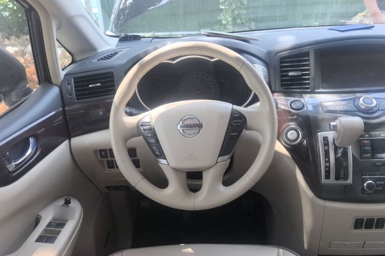 Used Nissan Quest 2015 3.5L SL Steering Wheel