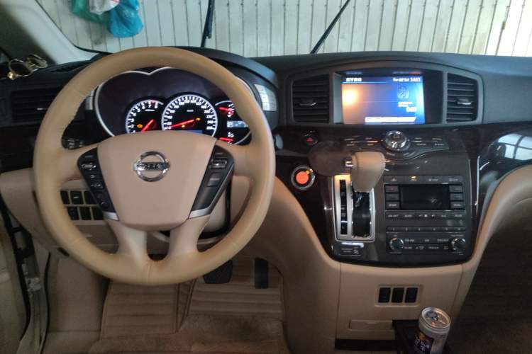 Used Nissan Quest 2015 3.5L SL Steering Wheel