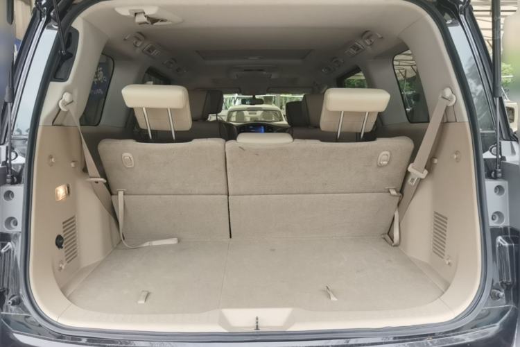 Used Nissan Quest 2015 3.5L SL Trunk