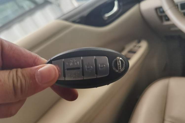 Used Nissan Quest 2015 3.5L SL Vehicle Key