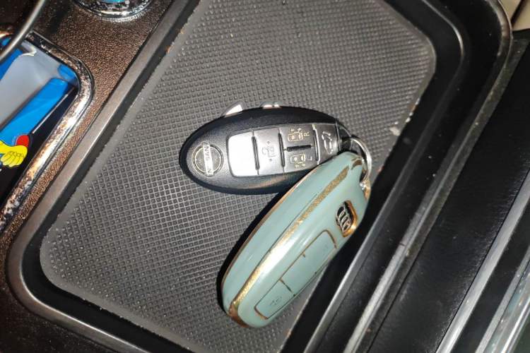 Used Nissan Quest 2015 3.5L SL Vehicle Key