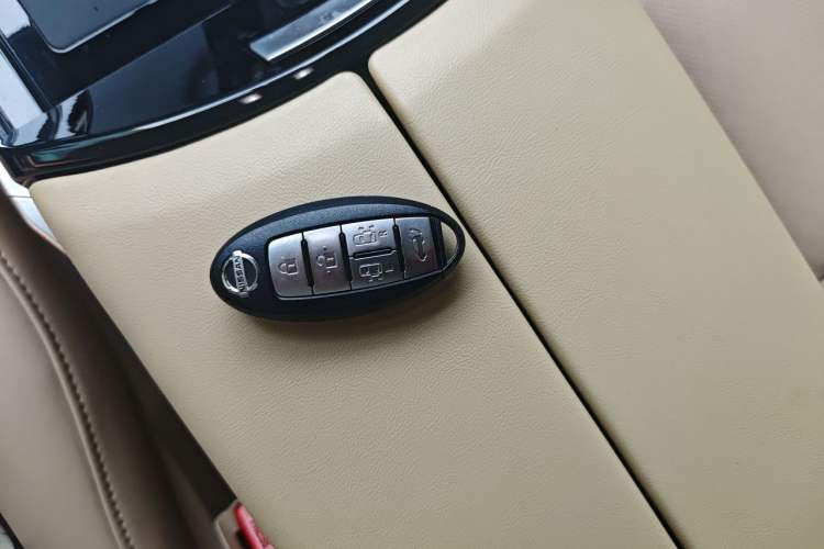 Used Nissan Quest 2015 3.5L SL Vehicle Key