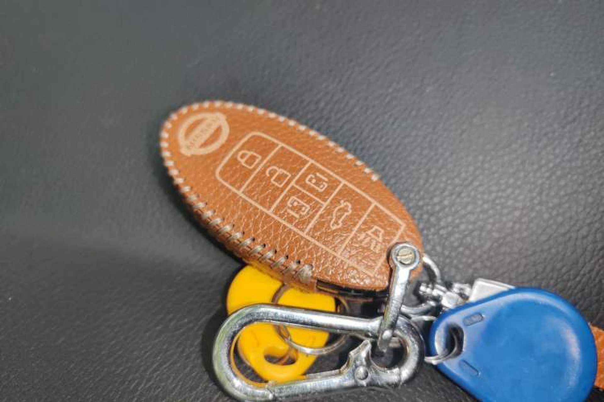 Used Nissan Quest 2015 3.5L SL Vehicle Key