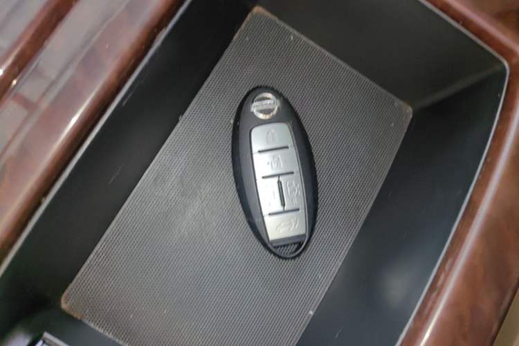 Used Nissan Quest 2015 3.5L SL Vehicle Key