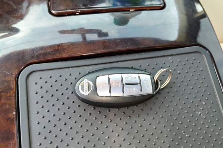 Used Nissan Quest 2015 3.5L SL Vehicle Key