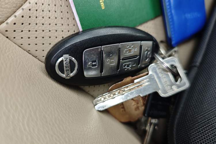 Used Nissan Quest 2015 3.5L SL Vehicle Key