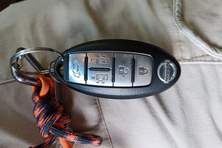 Used Nissan Quest 2015 3.5L SL Vehicle Key