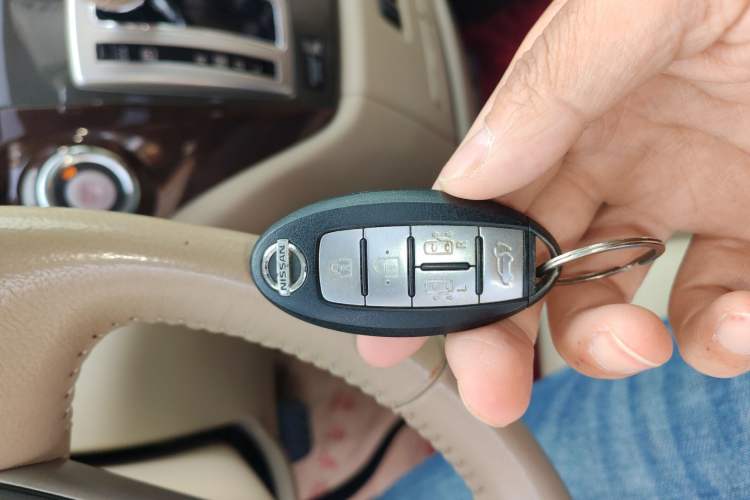 Used Nissan Quest 2015 3.5L SL Vehicle Key