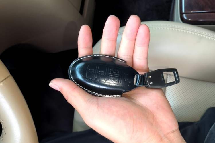 Used Nissan Quest 2015 3.5L SL Vehicle Key