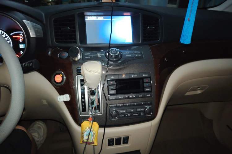 Used Nissan Quest 2015 3.5L SL Audio And AC Panel
