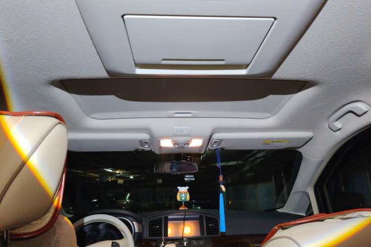 Used Nissan Quest 2015 3.5L SL Headliner