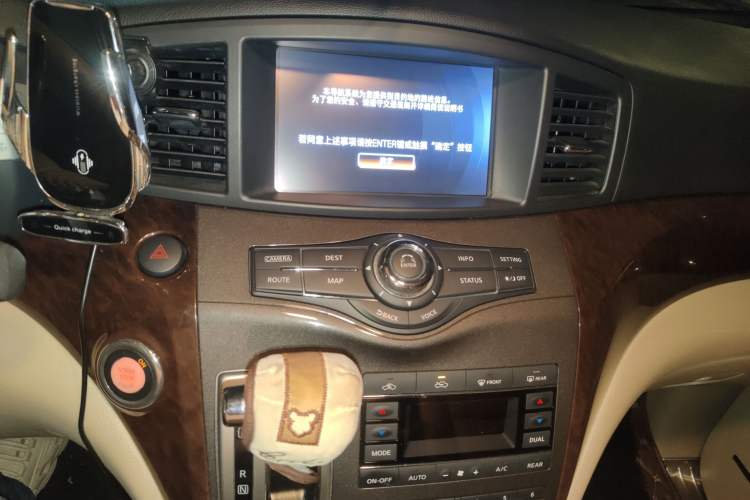 Used Nissan Quest 2015 3.5L SL Audio And AC Panel