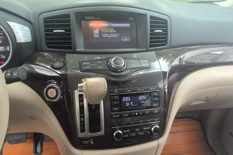 Used Nissan Quest 2015 3.5L SL Audio And AC Panel