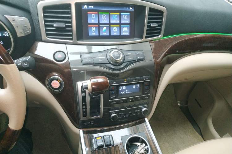Used Nissan Quest 2015 3.5L SL Audio And AC Panel