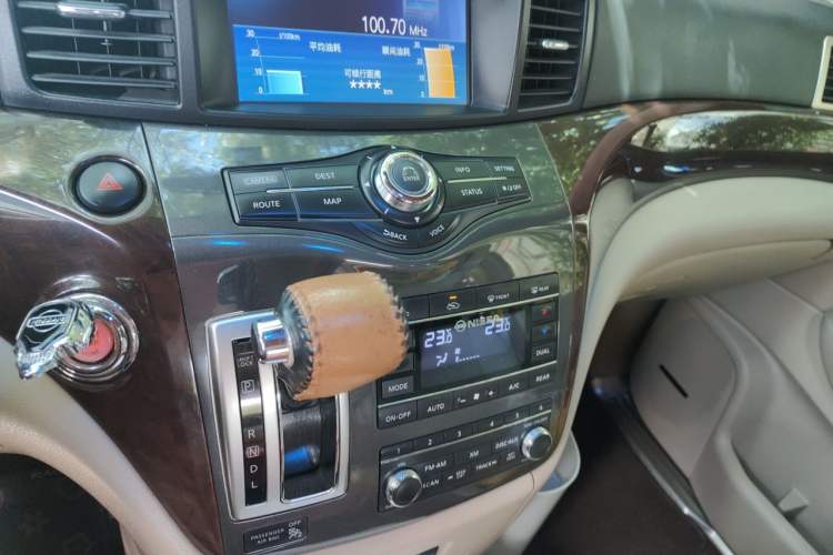 Used Nissan Quest 2015 3.5L SL Audio And AC Panel