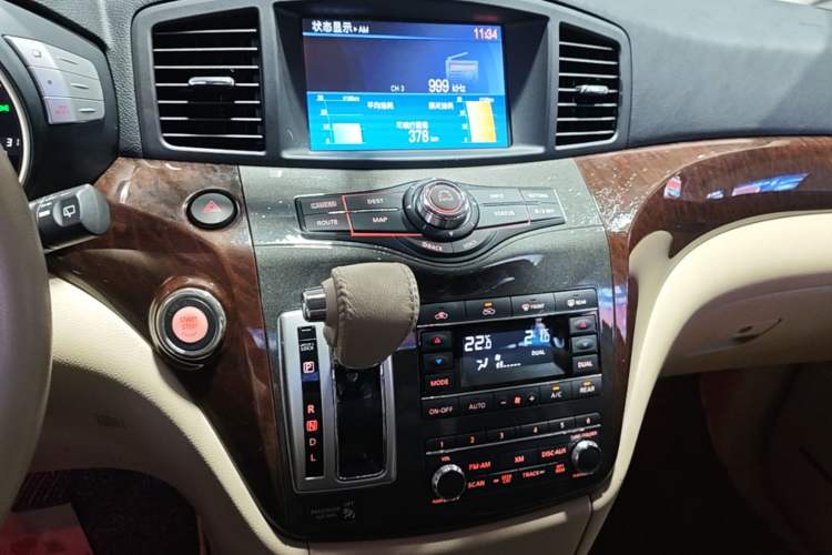 Used Nissan Quest 2015 3.5L SL Audio And AC Panel