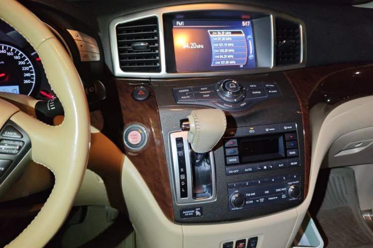 Used Nissan Quest 2015 3.5L SL Audio And AC Panel