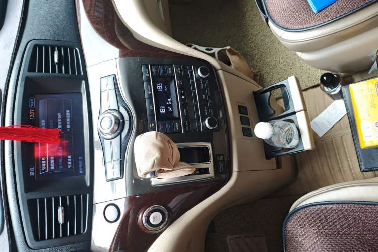 Used Nissan Quest 2015 3.5L SL Audio And AC Panel