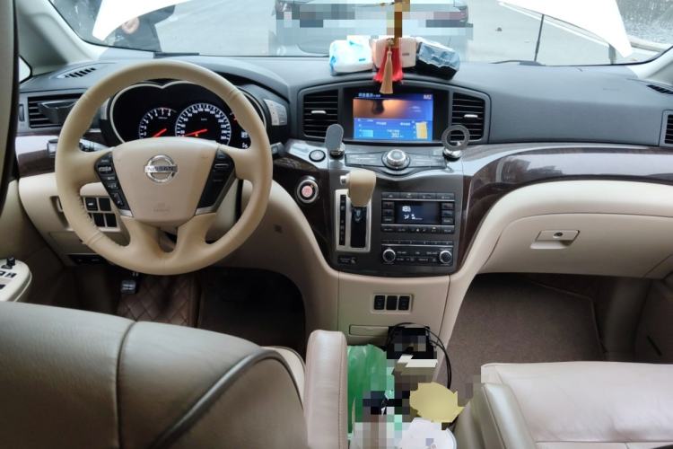 Used Nissan Quest 2015 3.5L SL Center Console
