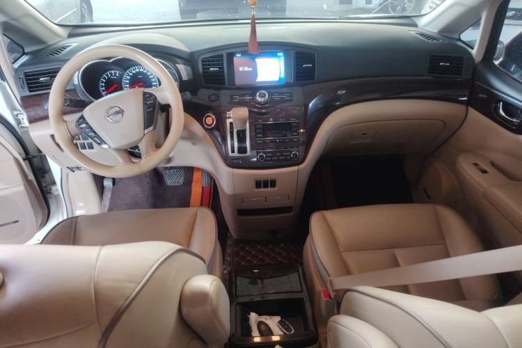 Used Nissan Quest 2015 3.5L SL Center Console