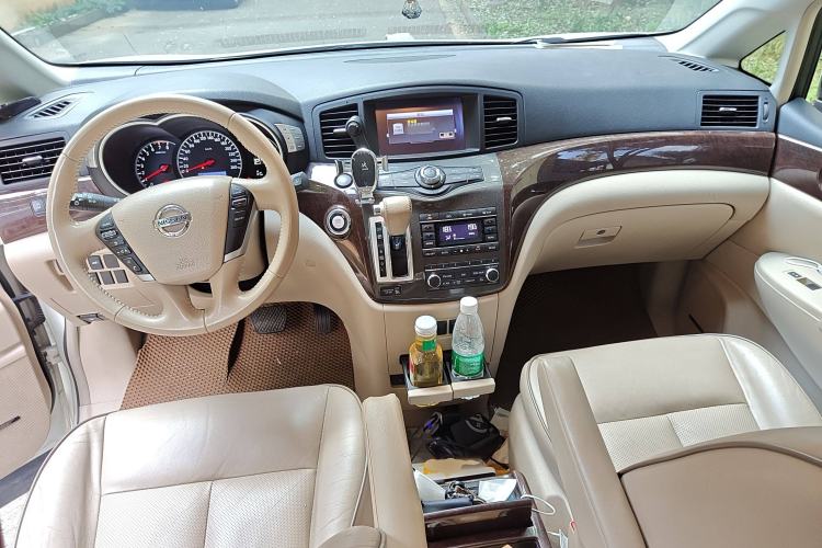 Used Nissan Quest 2015 3.5L SL Center Console