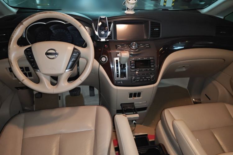 Used Nissan Quest 2015 3.5L SL Center Console