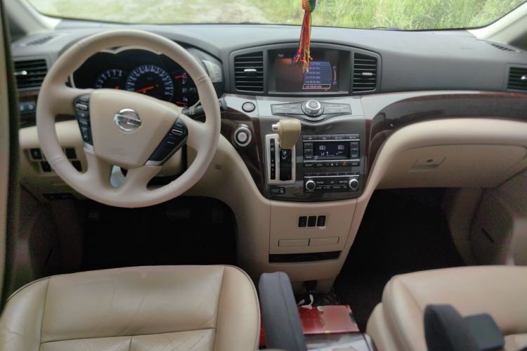 Used Nissan Quest 2015 3.5L SL Center Console