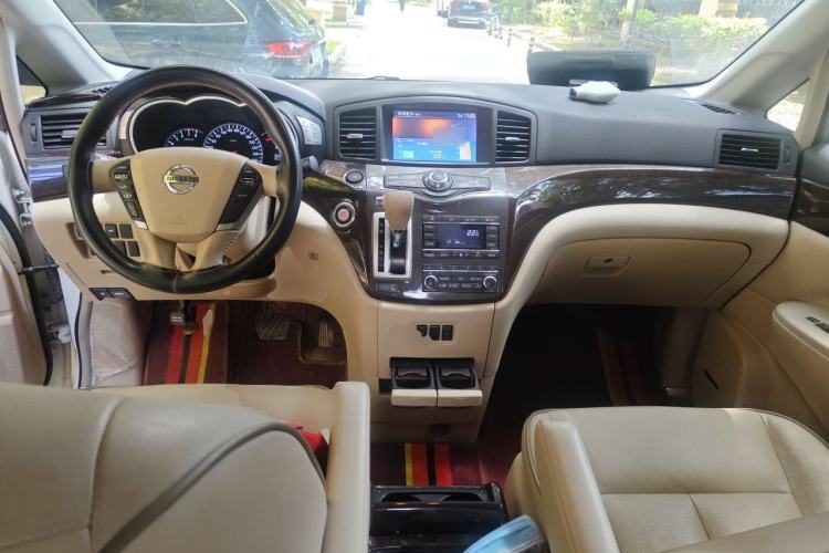 Used Nissan Quest 2015 3.5L SL Center Console