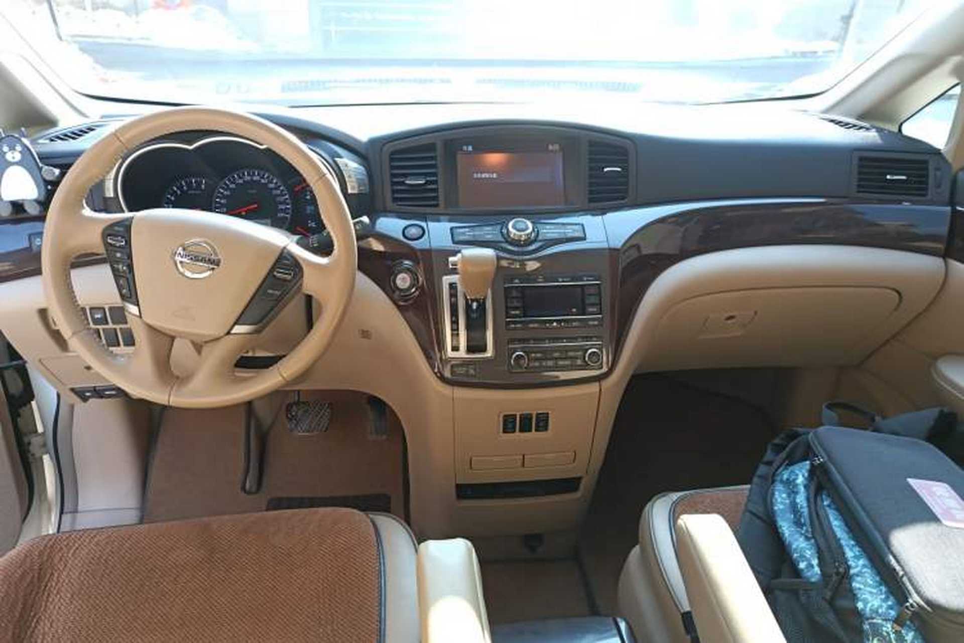 Used Nissan Quest 2015 3.5L SL Center Console